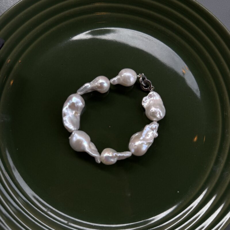 Large Baroque Pearls Bracelet