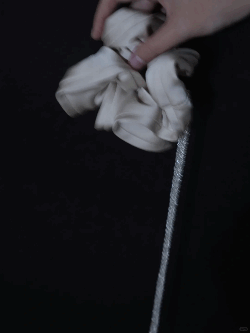 Tassel Muse-Lola Silk Tassel Scrunchie - Image 3