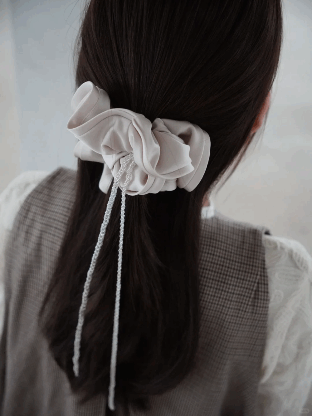 Tassel Muse-Lola Silk Tassel Scrunchie - Image 4