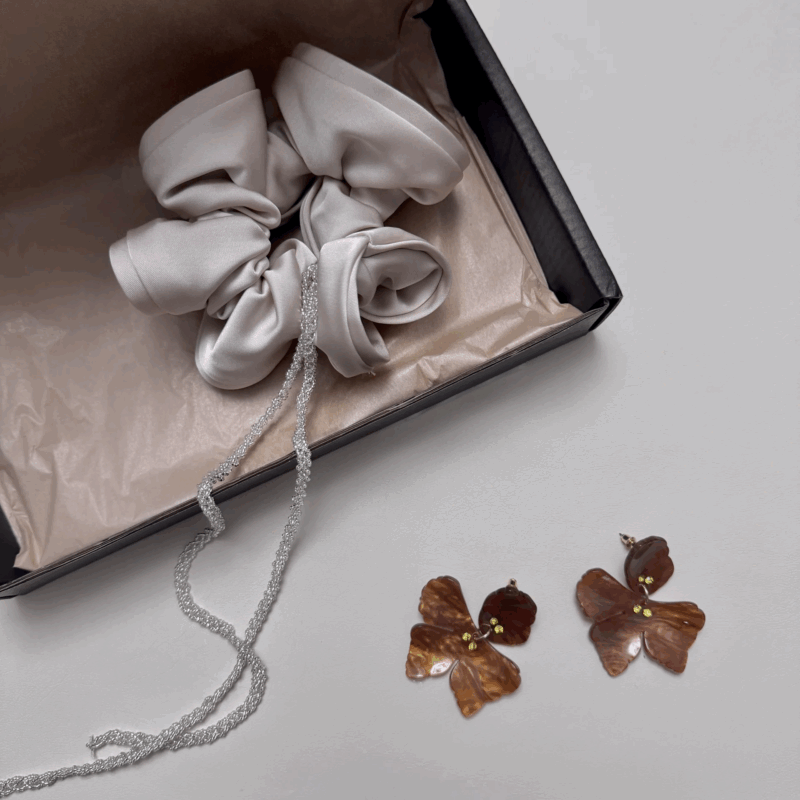 Tassel Muse-Lola Silk Tassel Scrunchie